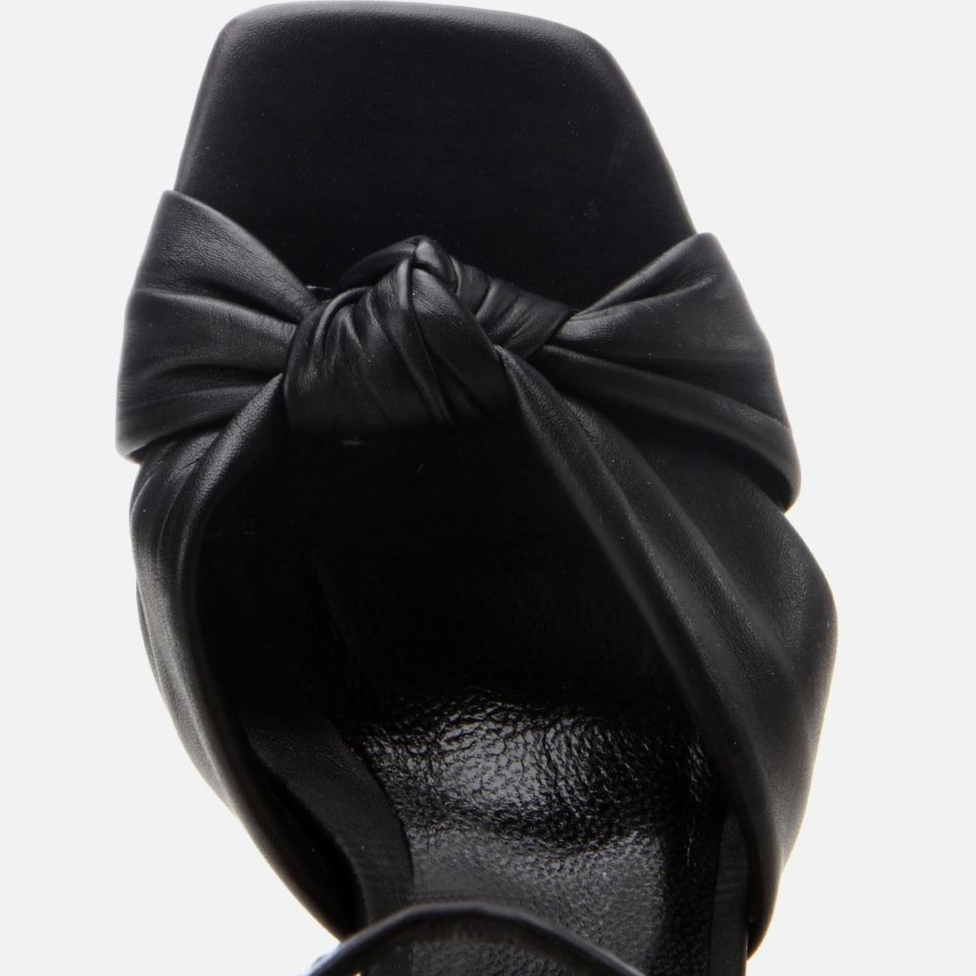 Kadın Deri Siyah Kemerli Topuklu Sandalet