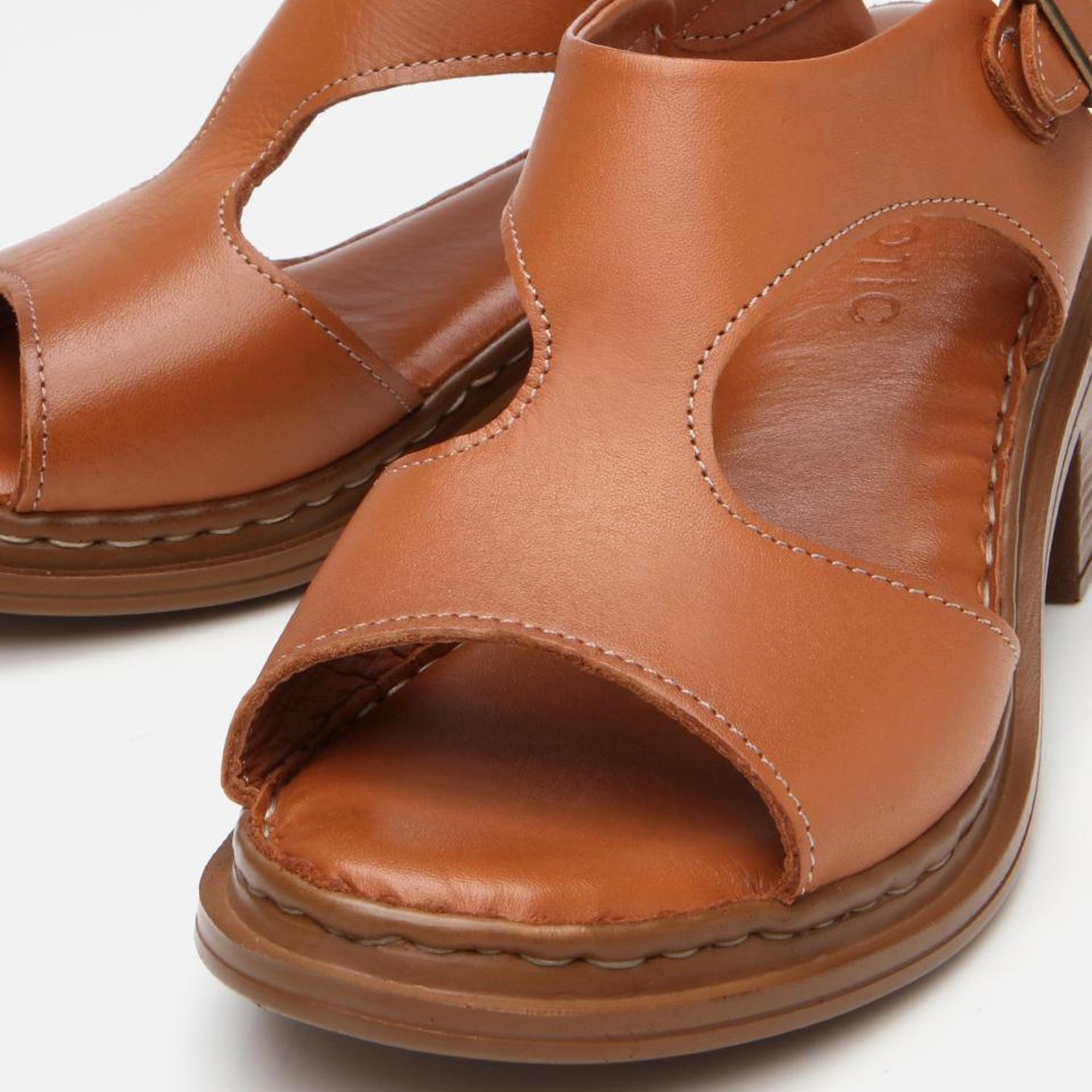 Kadın Deri Taba Kemerli Rahat Topuklu Sandalet