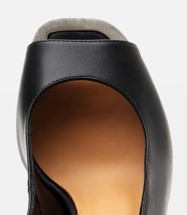  Kadın Deri Siyah Topuklu Sandalet