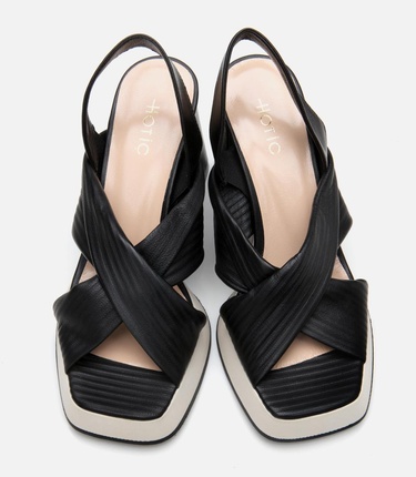  Kadın Deri Siyah Kalın Topuklu Sandalet