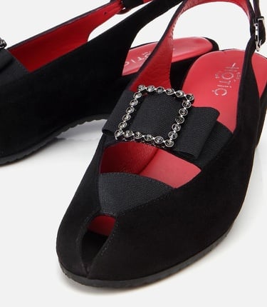  Kadın Süet Deri Siyah Tokalı Esnek Dolgu Topuklu Sandalet