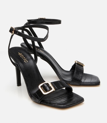  Kadın Deri Siyah Kemerli Topuklu Sandalet