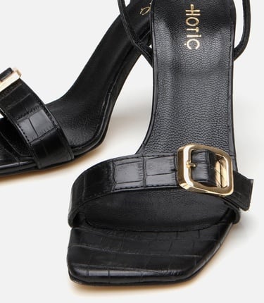  Kadın Deri Siyah Kemerli Topuklu Sandalet