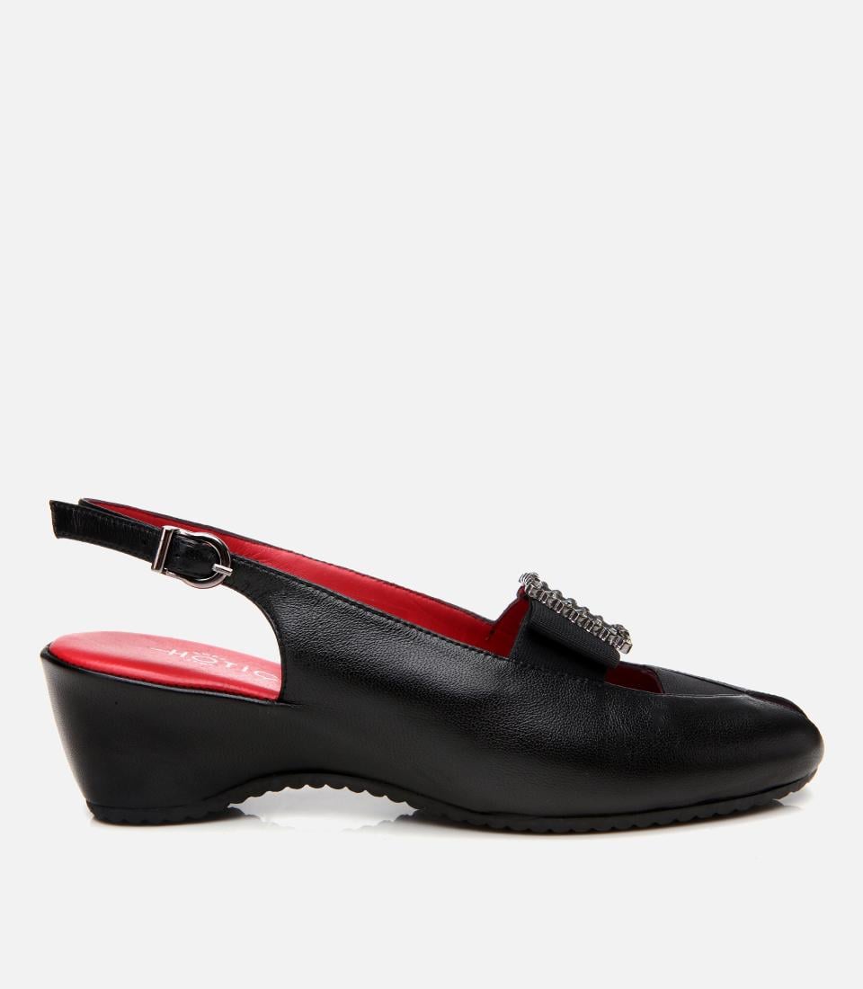  Kadın Deri Siyah Tokalı Esnek Dolgu Topuklu Sandalet