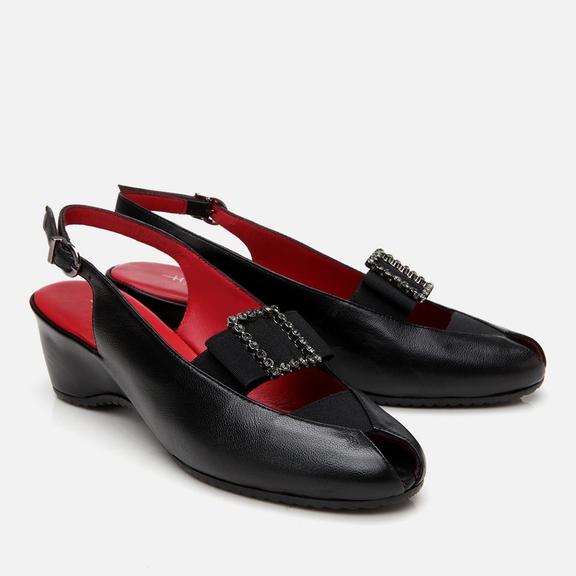 Kadın Deri Siyah Tokalı Esnek Dolgu Topuklu Sandalet