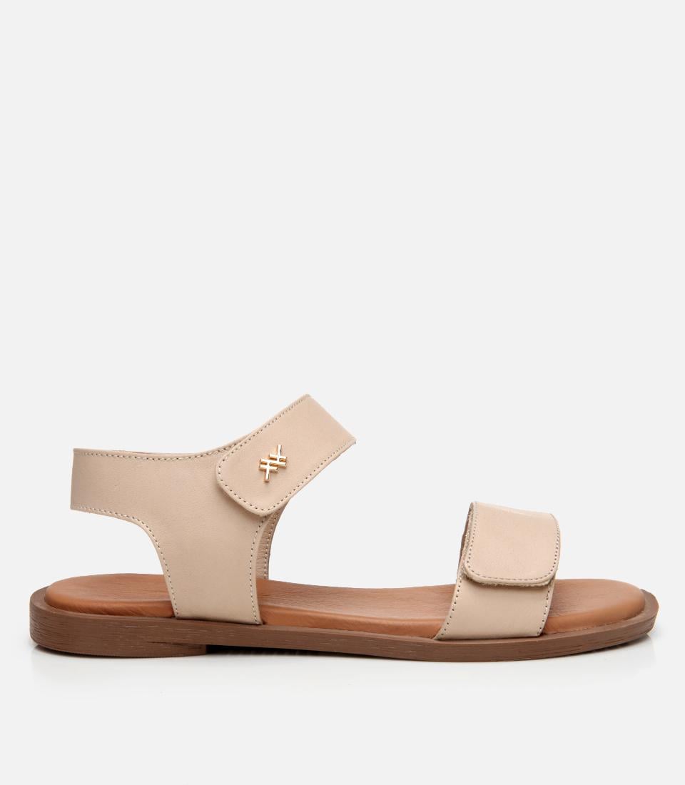  Kadın Deri Bej Ayarlanabilir Düz Sandalet