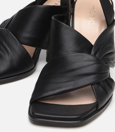  Kadın Deri Siyah Yumuşak Dokulu Topuklu Sandalet