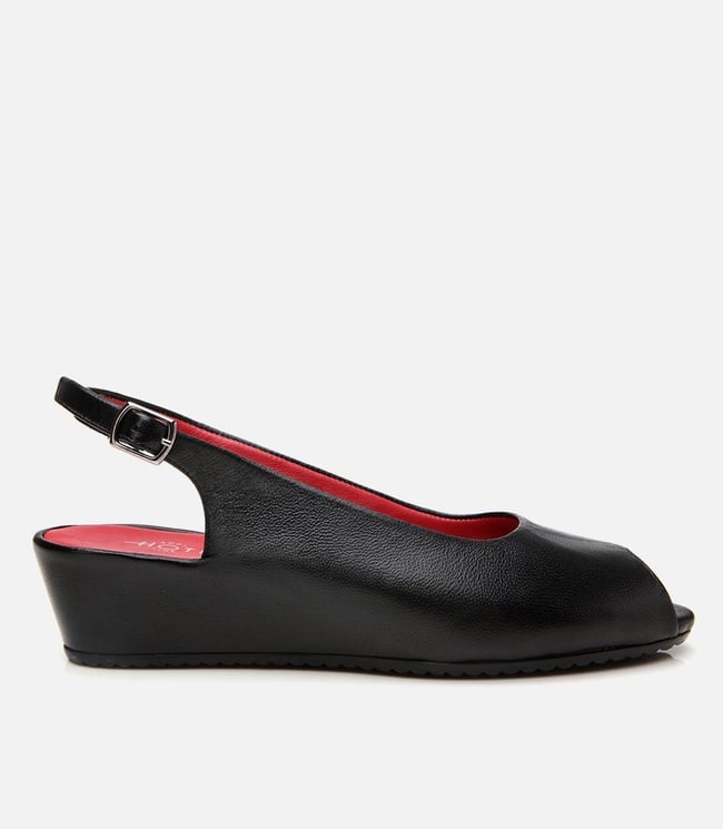  Kadın Deri Siyah Esnek Dolgu Topuklu Sandalet