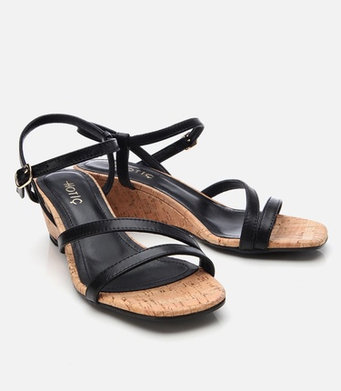  Kadın Deri Siyah Dolgu Topuklu Sandalet