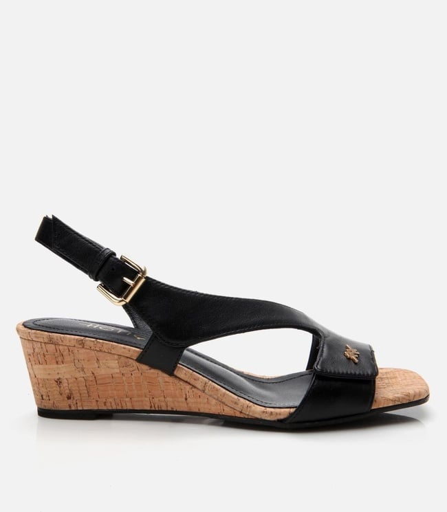  Kadın Deri Siyah Kemerli Dolgu Topuklu Sandalet