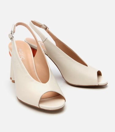  Kadın Deri Ekru Kalın Topuklu Sandalet