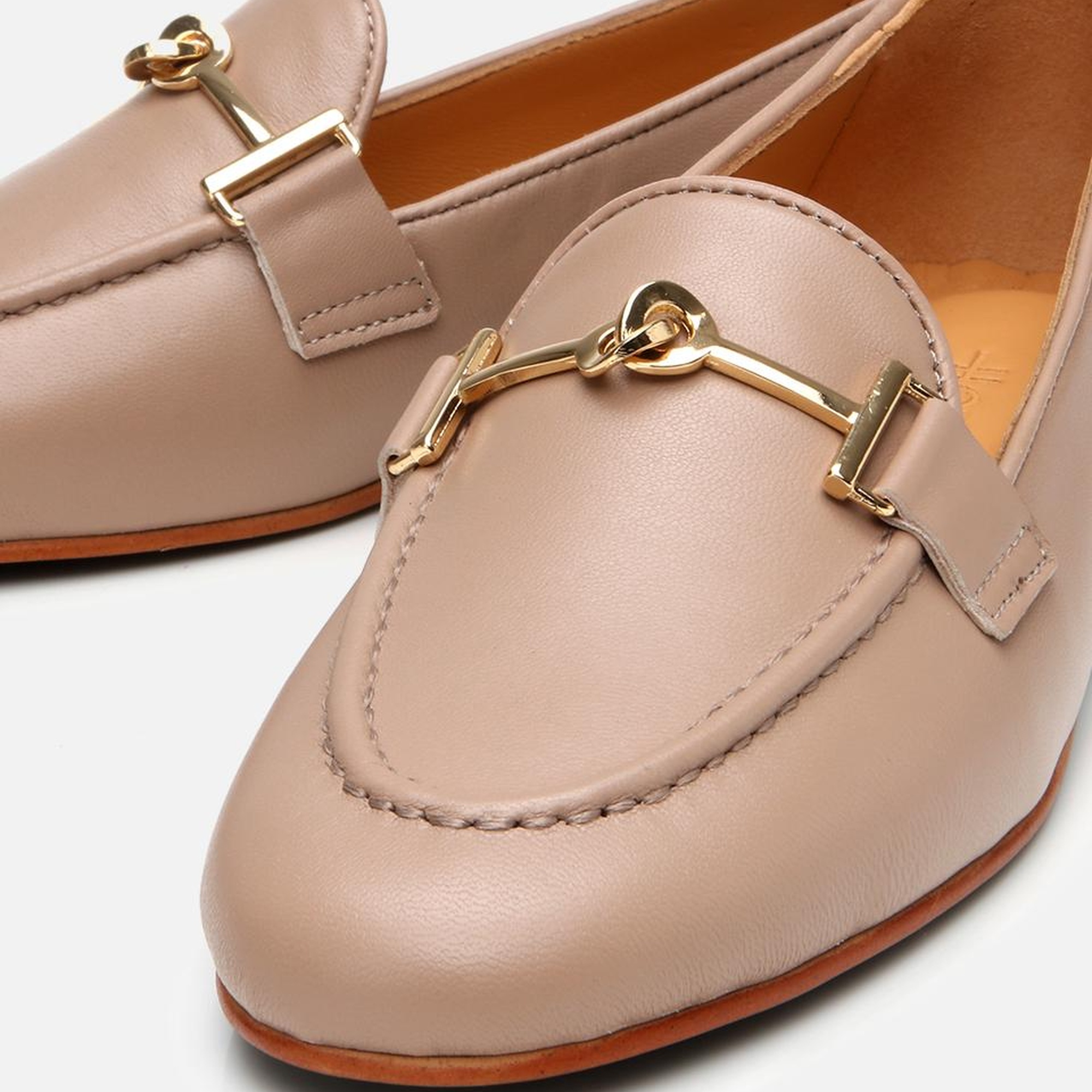 Kadın Deri Bej Tokalı Klasik Loafer