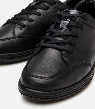  Kadın Deri Siyah Comfort Spor Ayakkabı