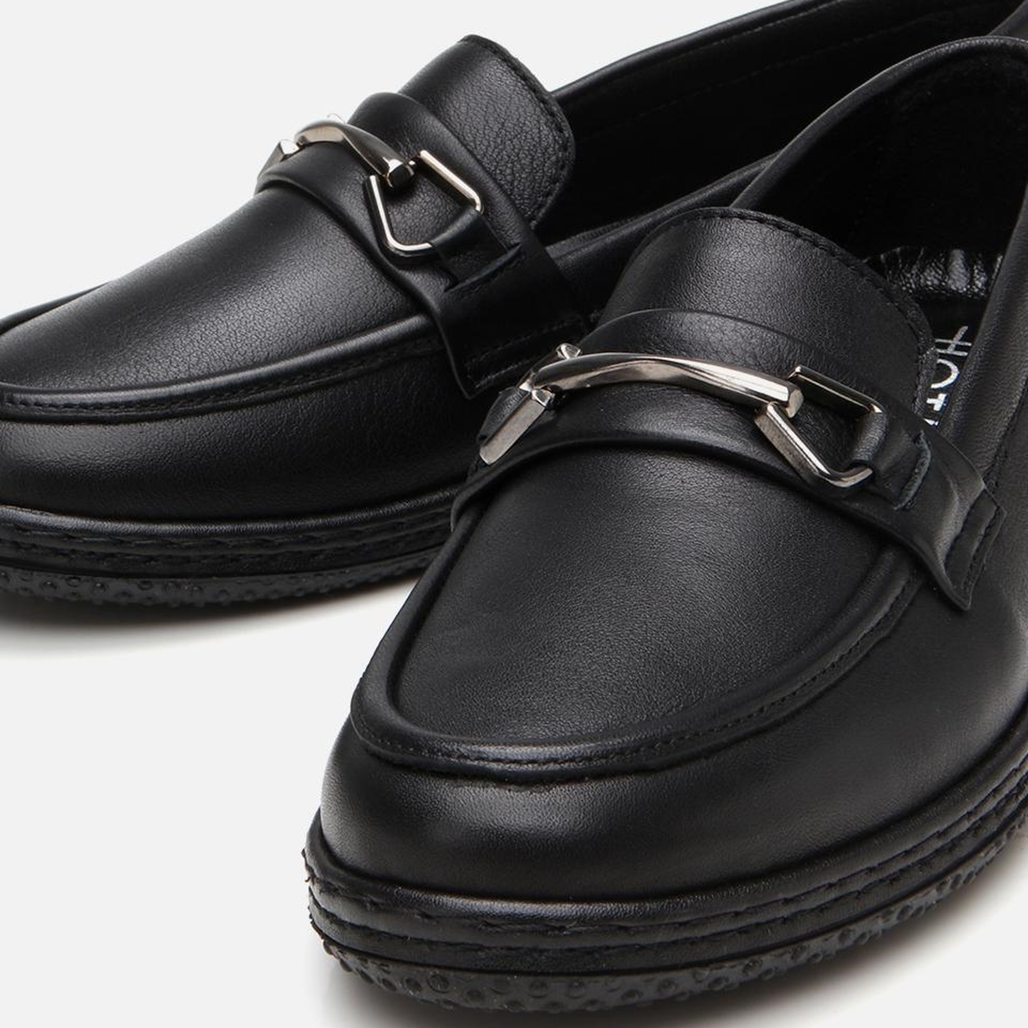 Kadın Deri Siyah Tokalı Günlük Loafer