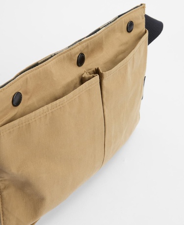  Barbour Transport Omuz Çantası