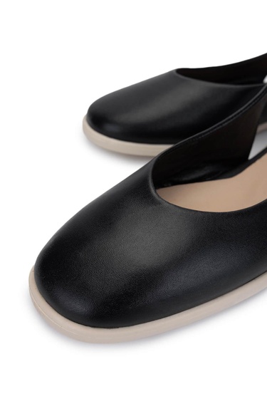  Tamer Tanca Kadın Hakiki Deri Siyah/Krem Babet Ayakkabı