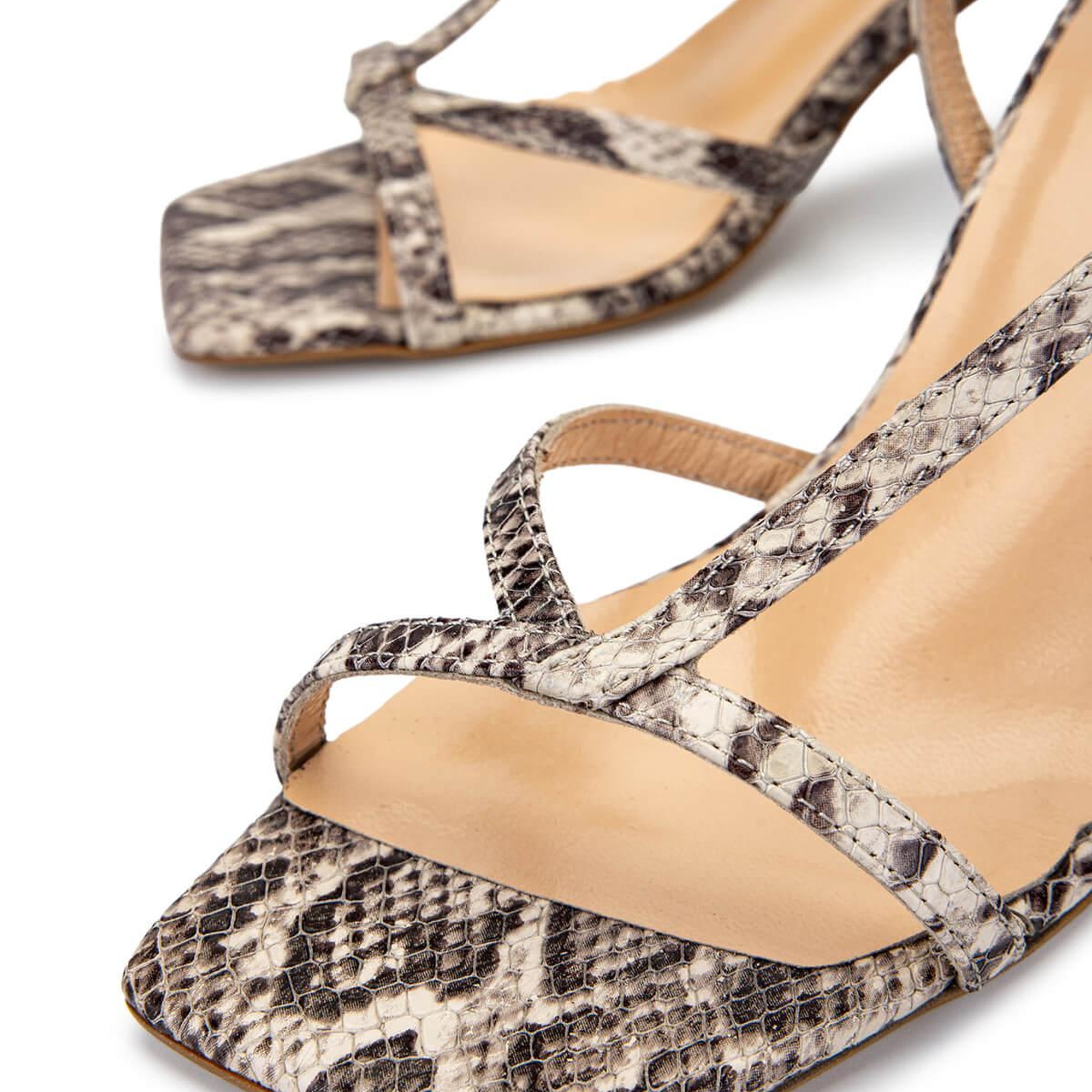 Tamer Tanca Kadın Hakiki Deri Naturel  Yılan Topuklu Ayakkabı