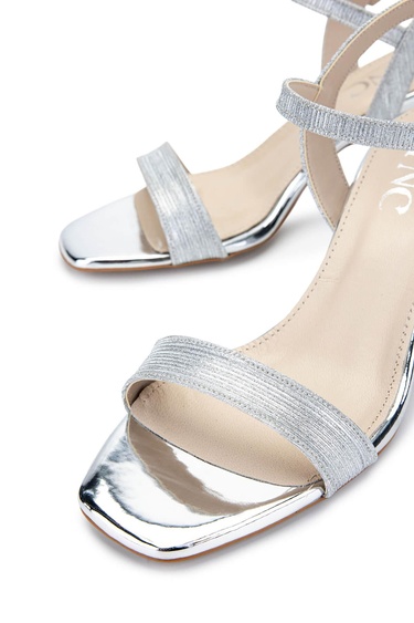  Tamer Tanca Kadın Vegan Gri Topuklu Ayakkabı