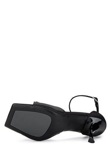  Tamer Tanca Kadın Hakiki Deri Siyah Saten Topuklu Ayakkabı