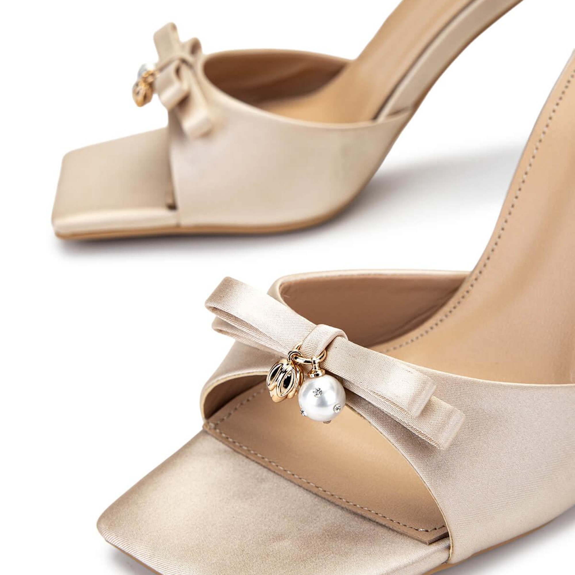 Tamer Tanca Kadın Hakiki Deri Bej Topuklu Ayakkabı