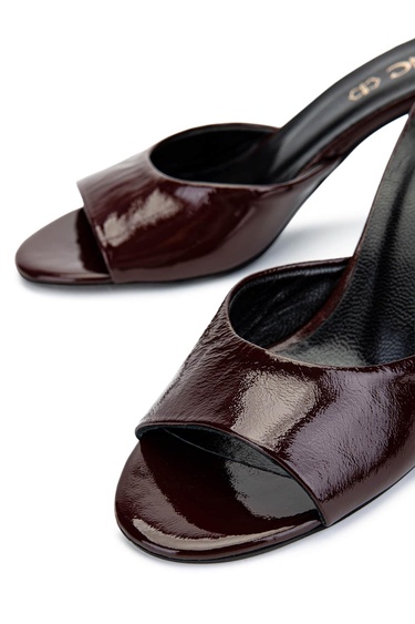  Tamer Tanca Kadın Hakiki Deri Kiraz Topuklu Terlik