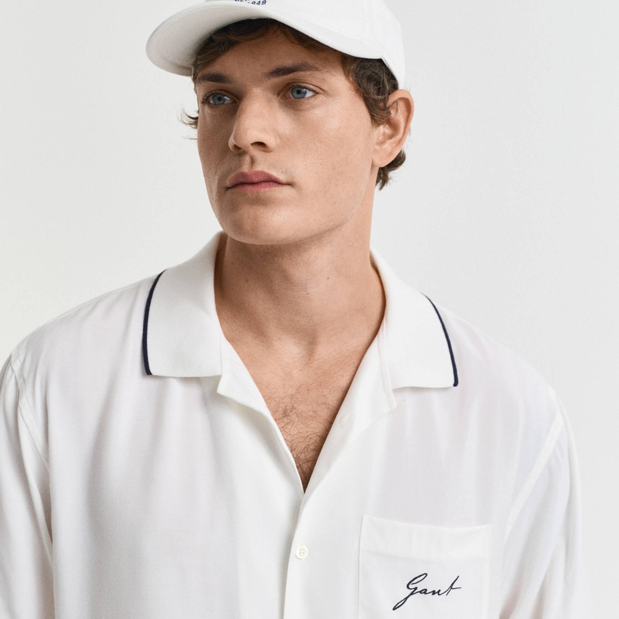 GANT Erkek Krem Relaxed Fit Klasik Yaka Logolu Gömlek