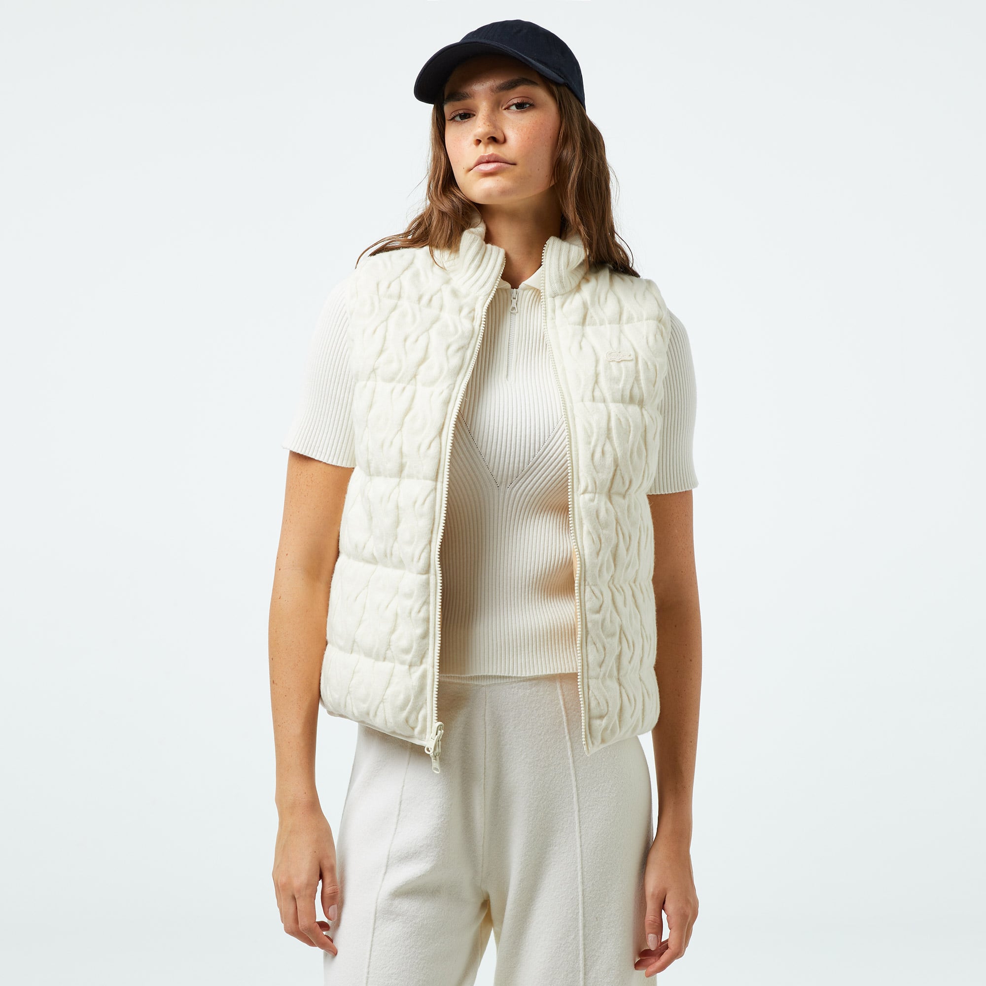  Lacoste Kadın Kapitone Regular Fit Dik Yaka Çift Taraflı Beyaz Yelek