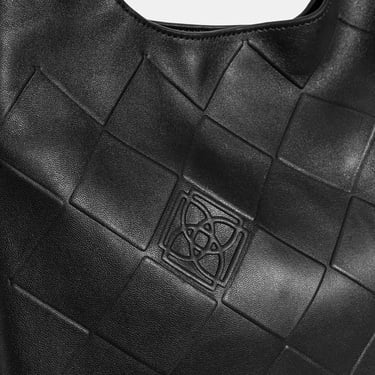  Kadın Siyah Monogram Baskılı Deri Omuz Çantası