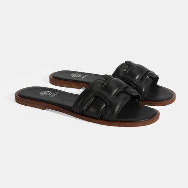  Kadın Siyah Deri Terlik