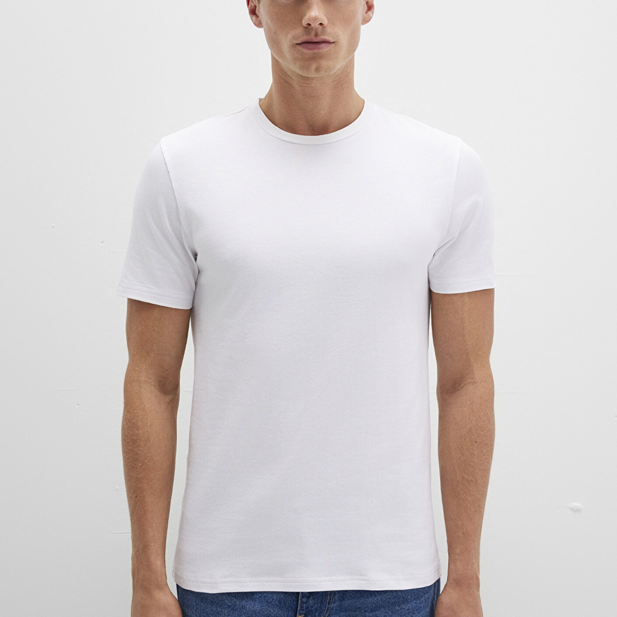 Mavi Stretch Beyaz Basic Tişört Fitted / Vücuda Oturan Kesim 061747-620