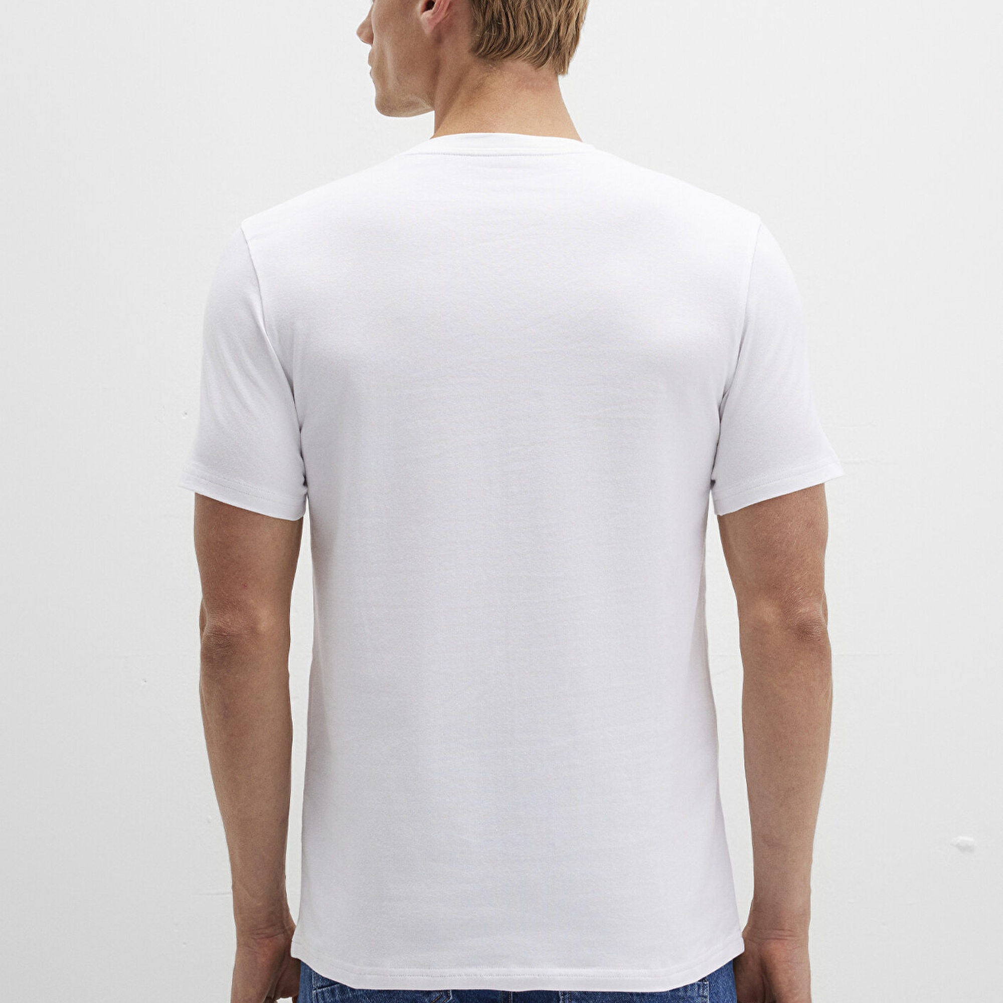 Mavi Stretch Beyaz Basic Tişört Fitted / Vücuda Oturan Kesim 061747-620