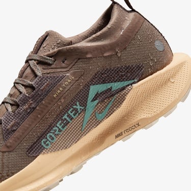  Nike Pegasus Trail 5 Gore-Tex Kadın Kahverengi Koşu Ayakkabısı