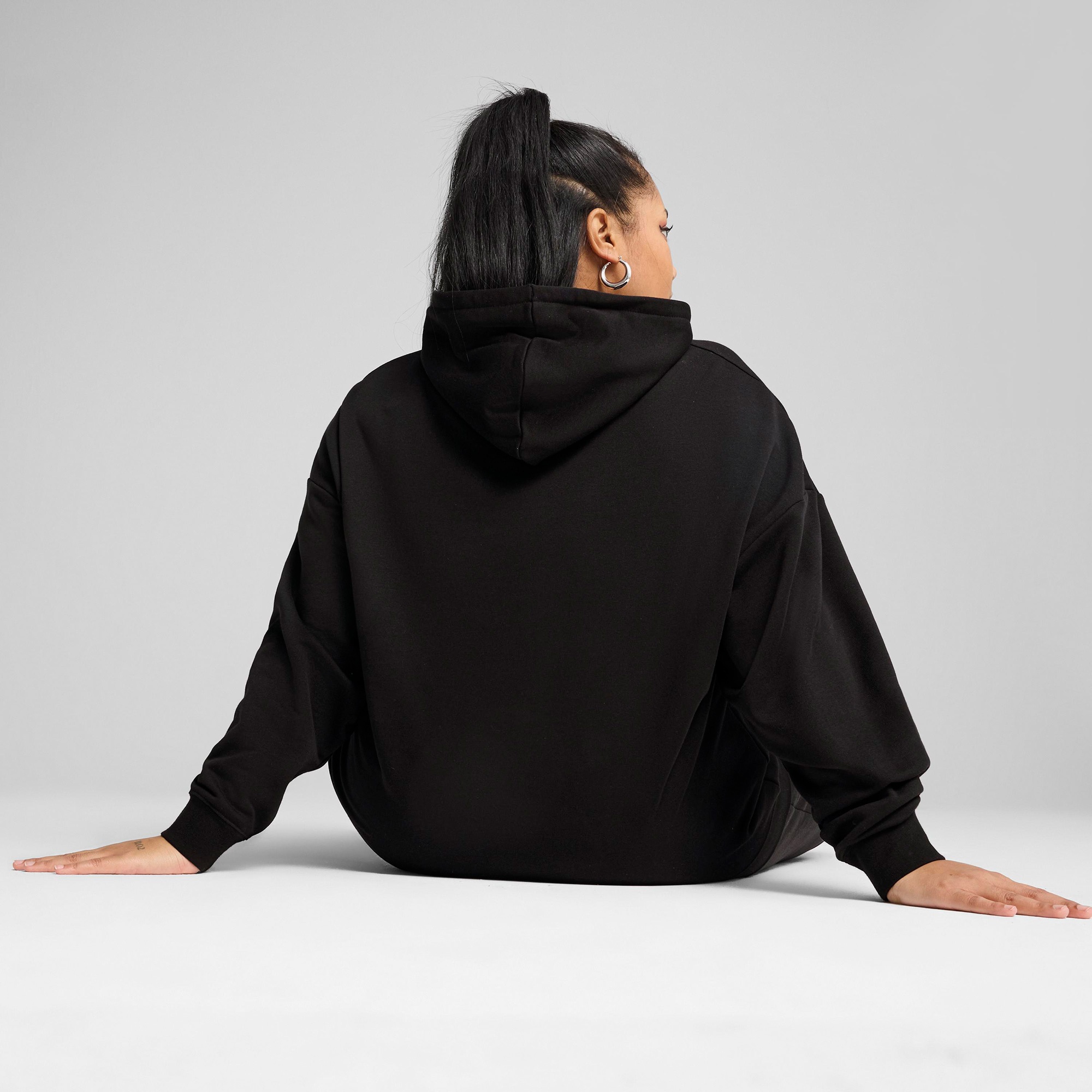 Puma Essential Small No. 1 Logo  Kadın Siyah Sweatshirt