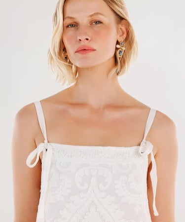  YARGICI Boncuk Işleme Detaylı Askılı Elbise