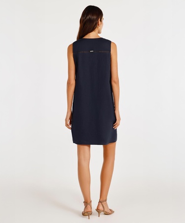  V Yaka Kolsuz Diz Üstü Elbise