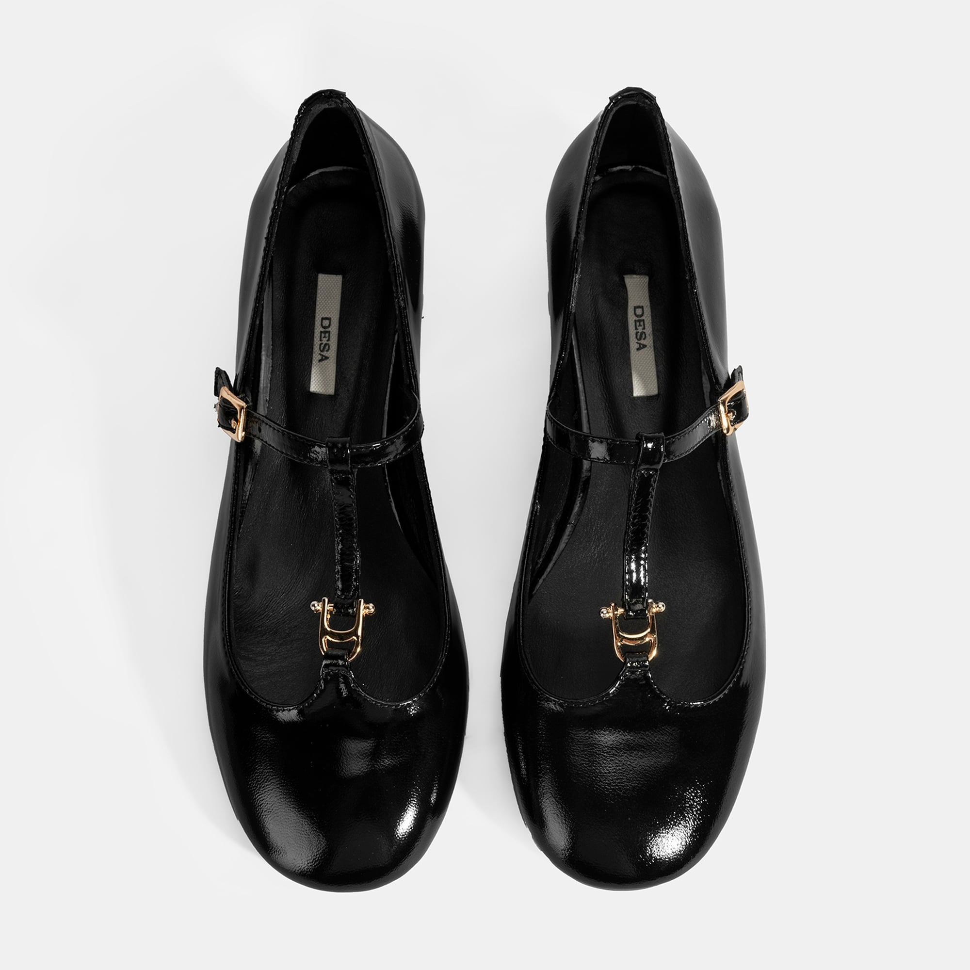 Kadın Siyah Toka Aksesuarlı T-Bant Rugan Topuklu Babet