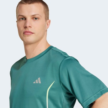  Adidas Tech Apparel Graphic Erkek Yeşil T-Shirt