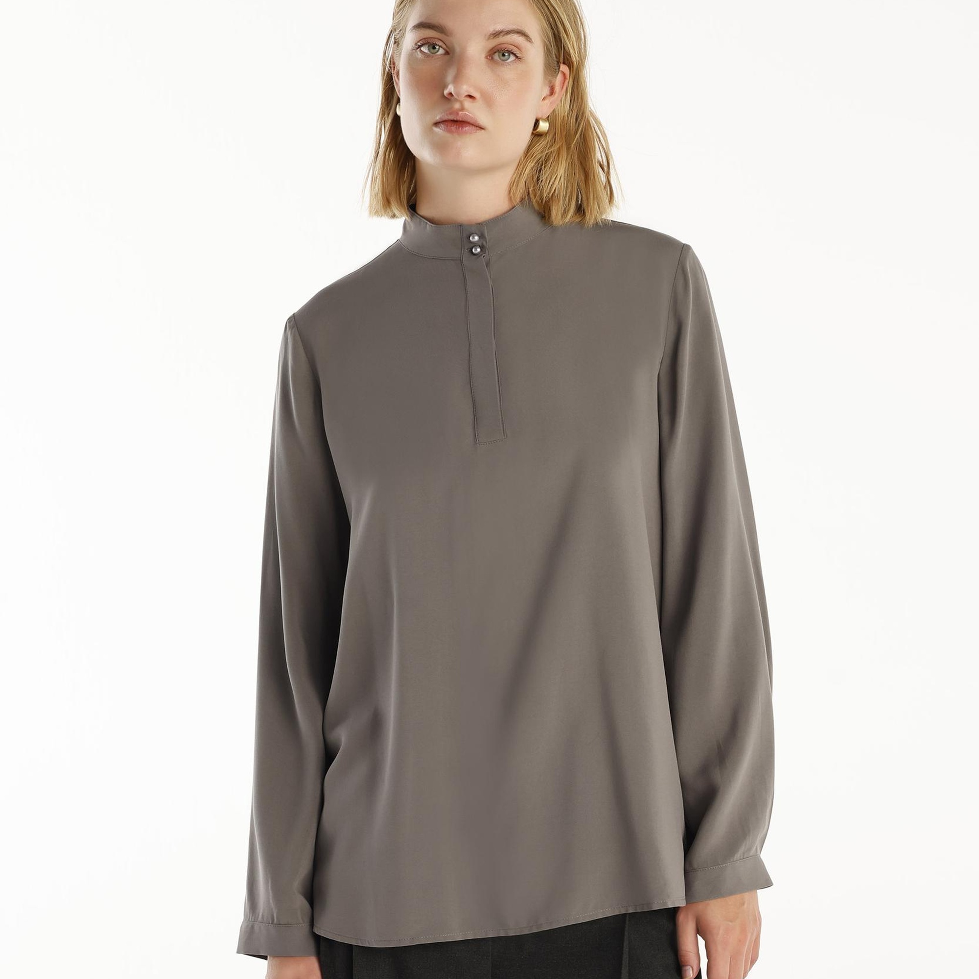 YARGICI İnci Düğmeli Bluz