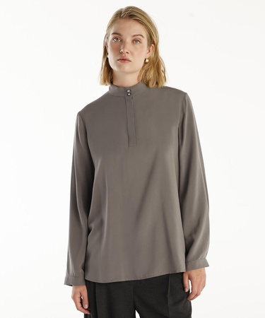  YARGICI İnci Düğmeli Bluz