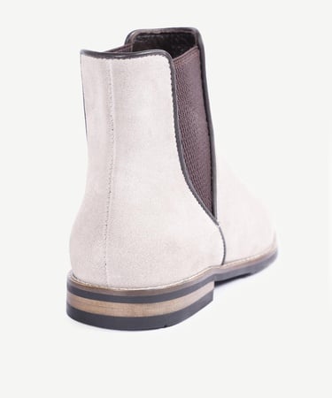  YARGICI İnce Tabanlı Lastikli Bot