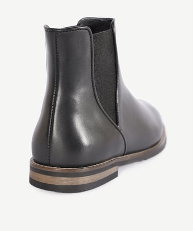  YARGICI İnce Tabanlı Lastikli Bot