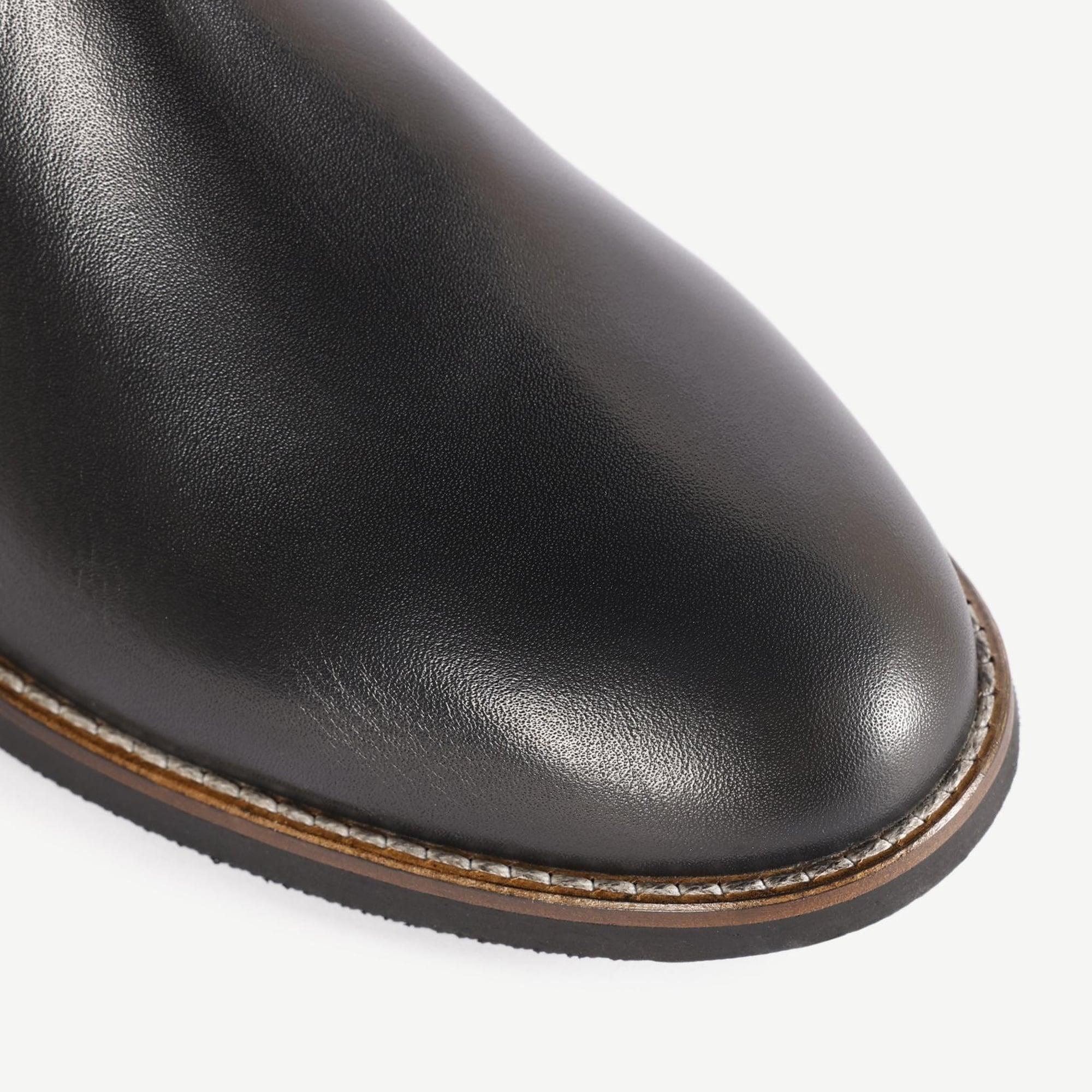 YARGICI İnce Tabanlı Lastikli Bot