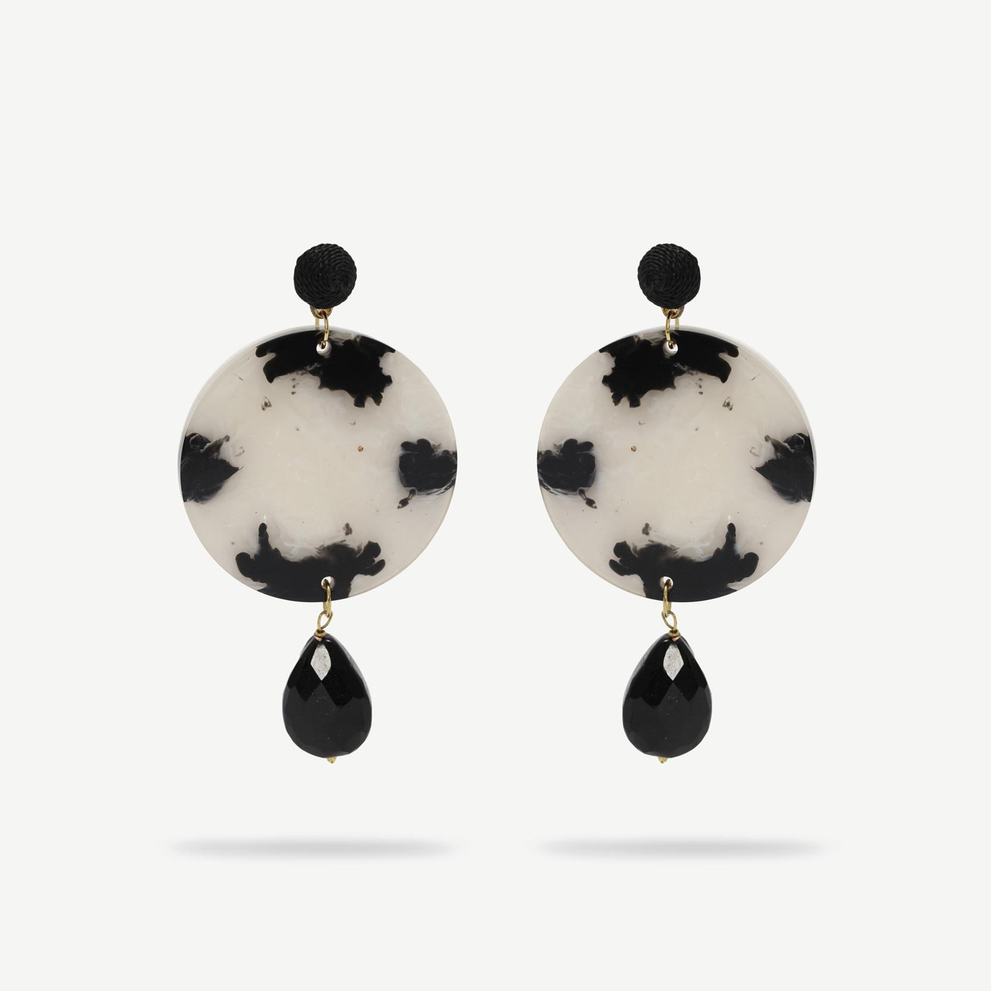 YARGICI Cam Boncuk Detaylı Yuvarlak Küpe