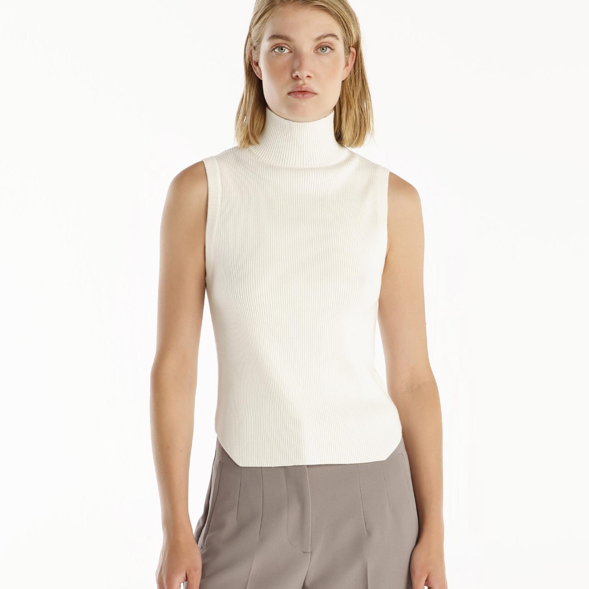 YARGICI Kolsuz Dik Yakalı Triko