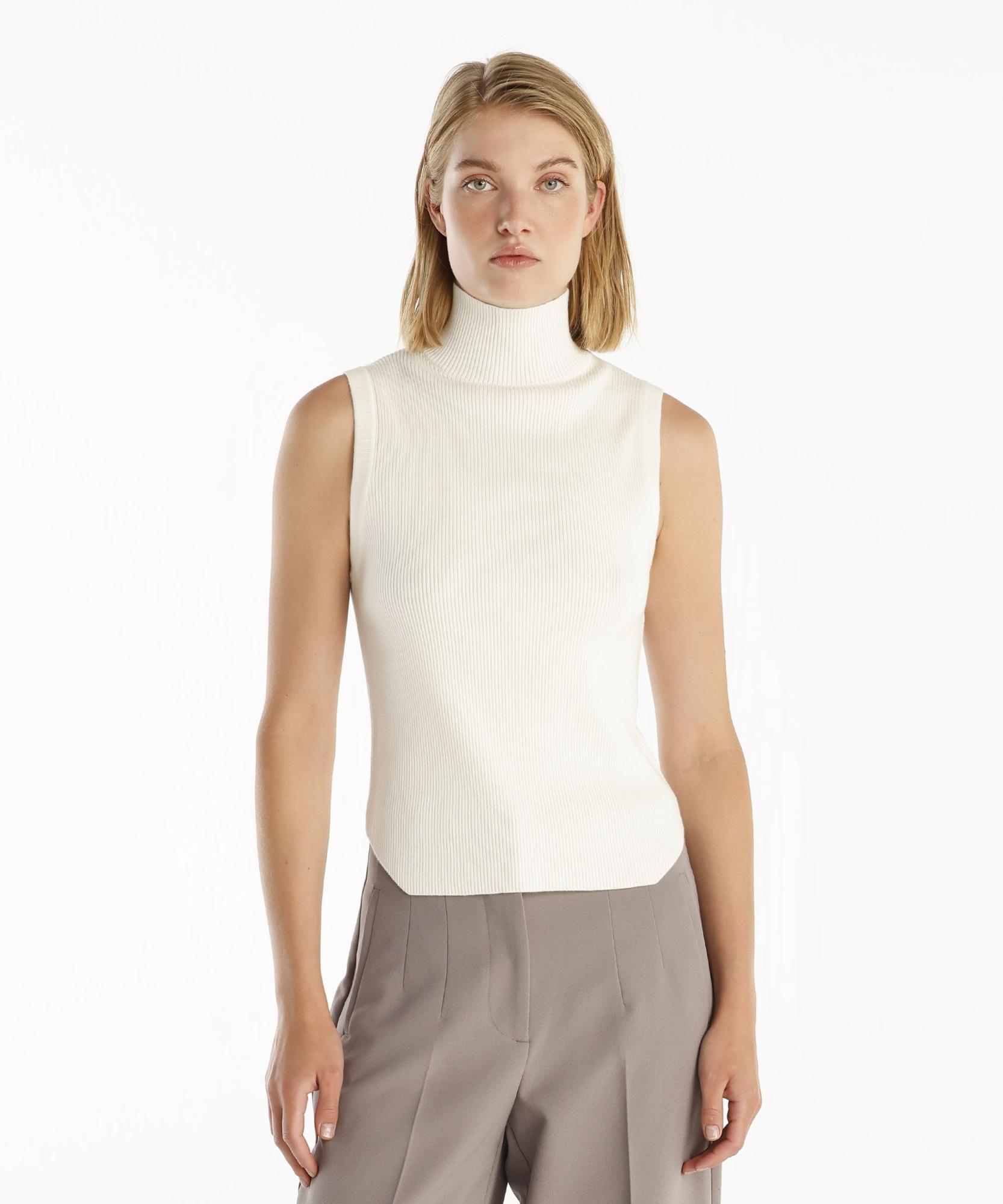  YARGICI Kolsuz Dik Yakalı Triko