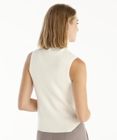  YARGICI Kolsuz Dik Yakalı Triko