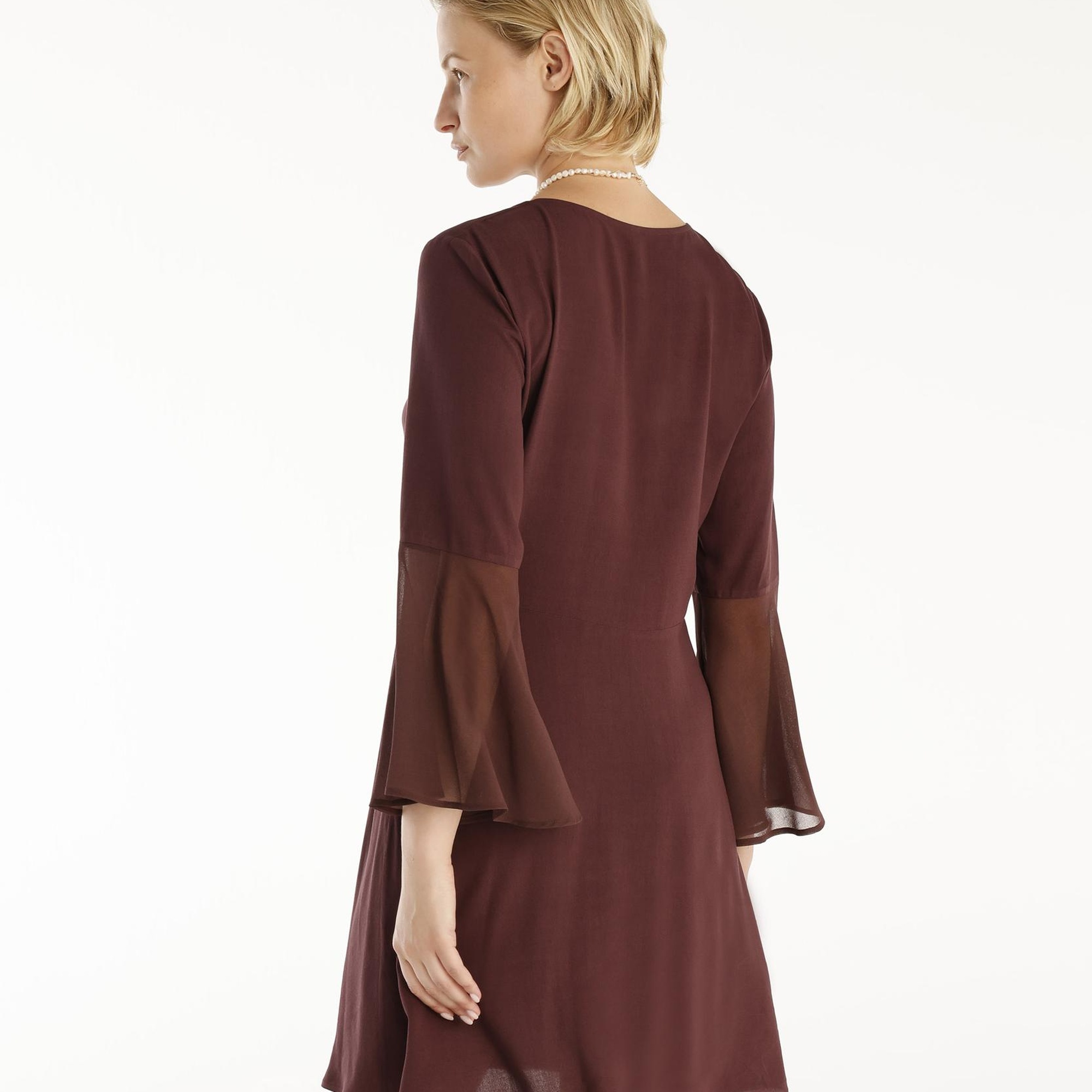 YARGICI V Yakalı Elbise