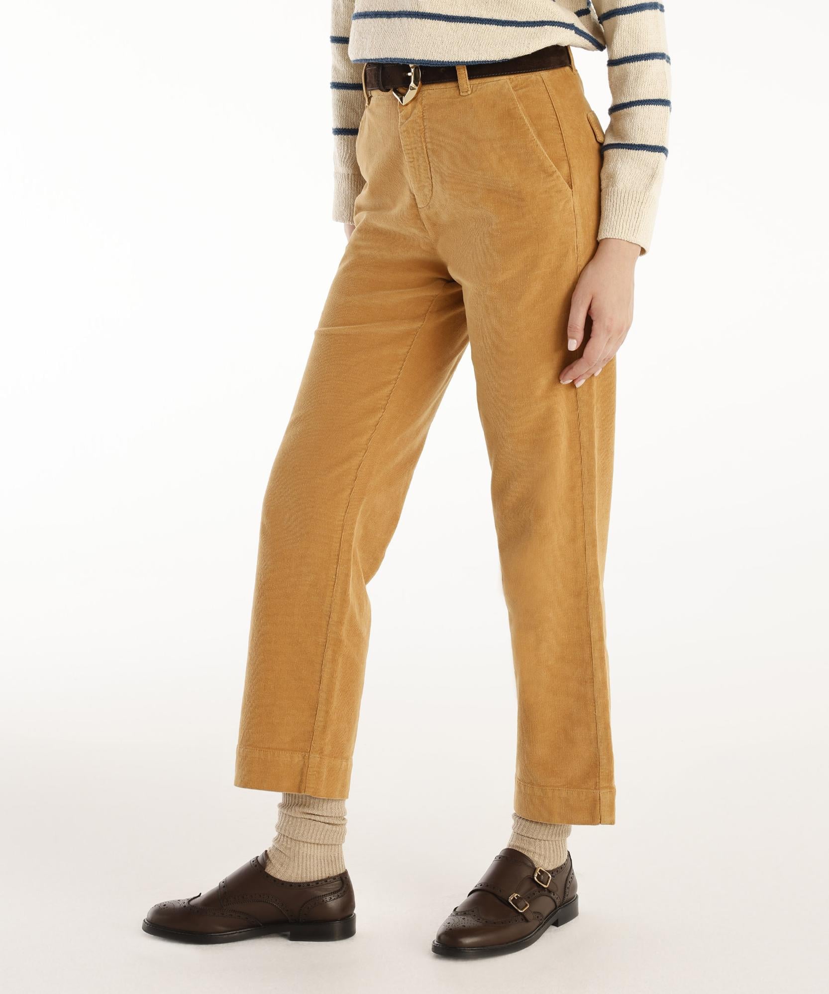  Arka Cep Detaylı Rahat Düz Paça Yüksel Bel Pantolon