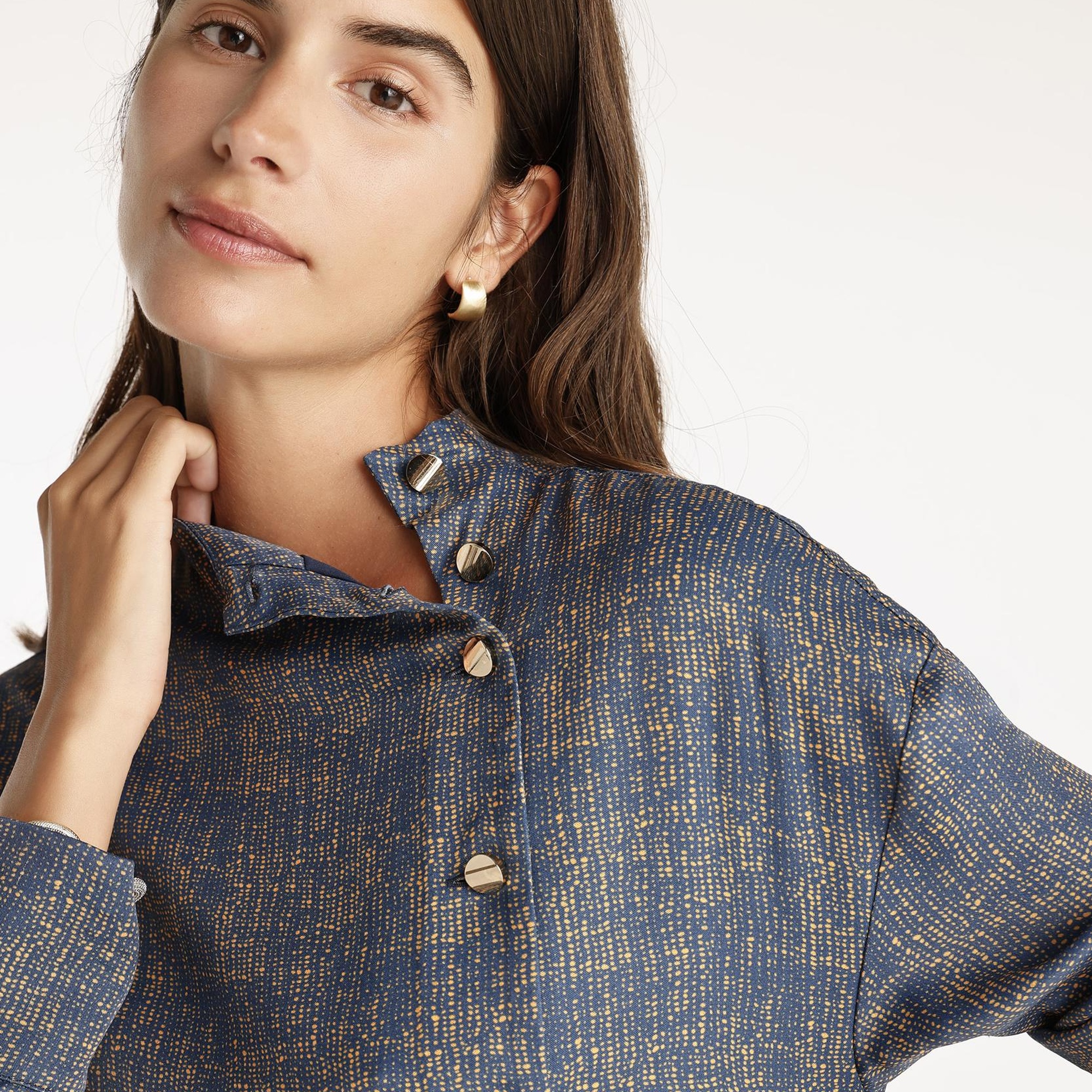 YARGICI Yüksek Yaka Kuşalı Uzun Kollu Midi Boy Elbise