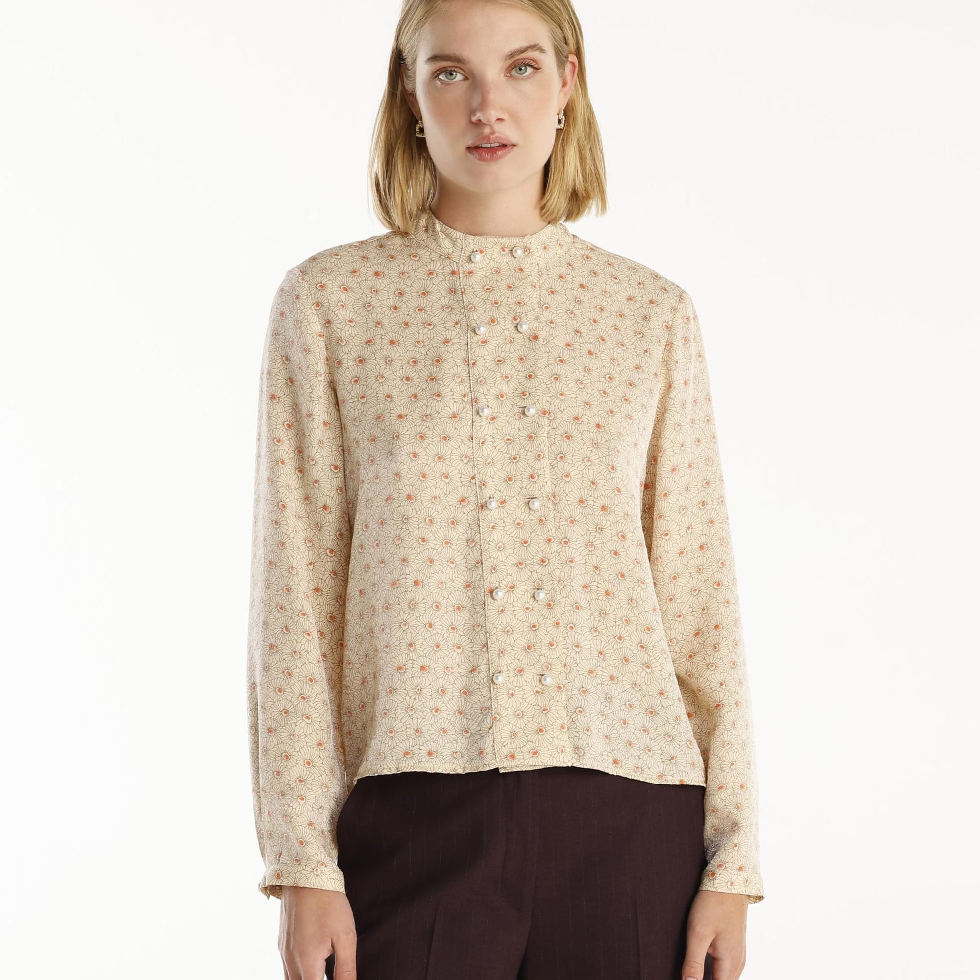 Çift Düğmeli Gömlek